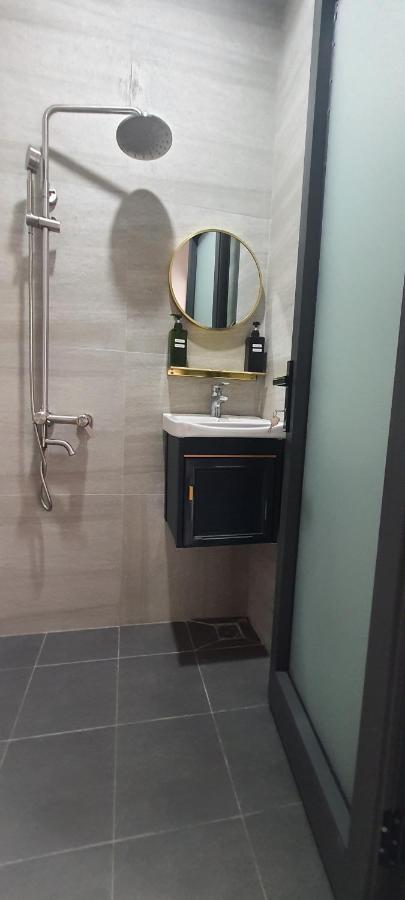 Karola Hotel Дананг Екстериор снимка