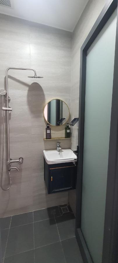 Karola Hotel Дананг Екстериор снимка