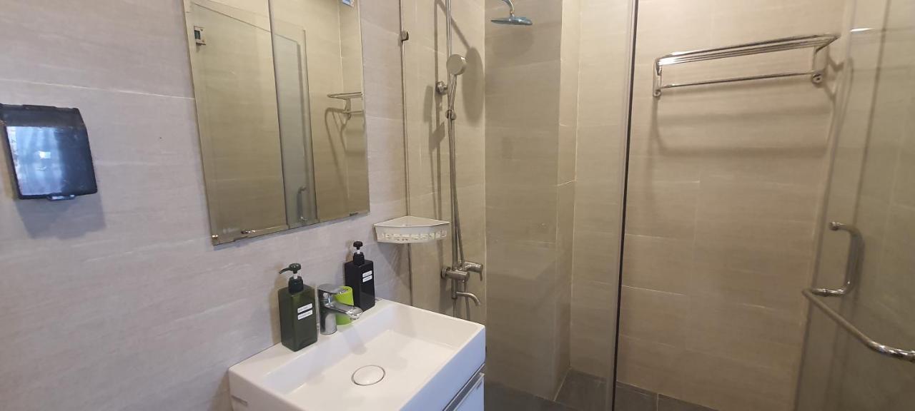 Karola Hotel Дананг Екстериор снимка