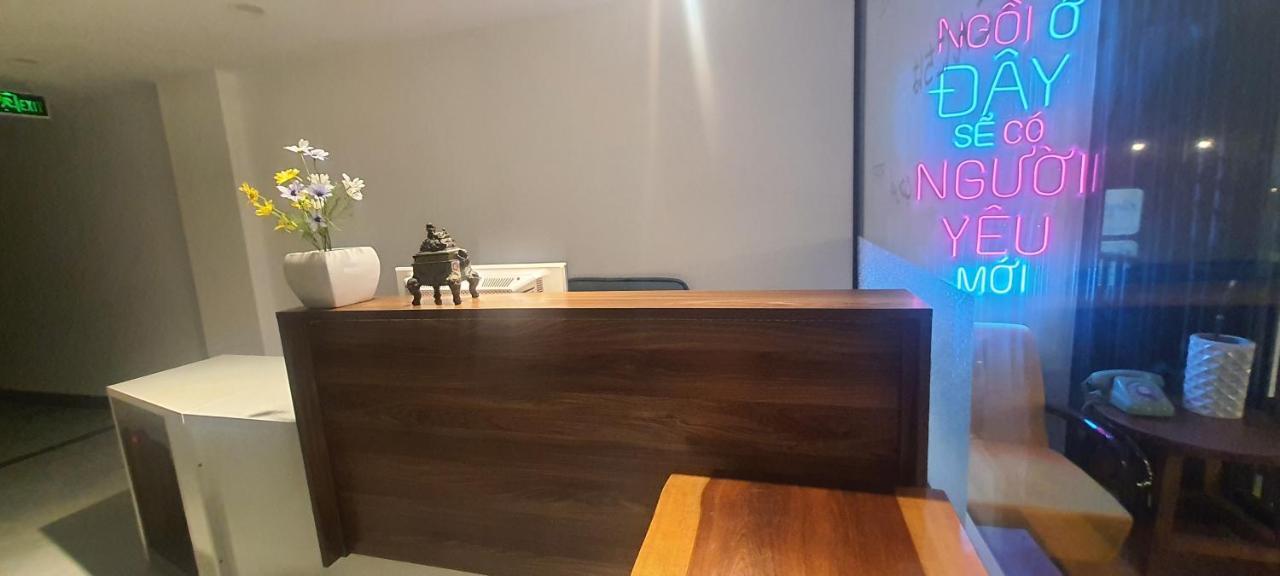 Karola Hotel Дананг Екстериор снимка